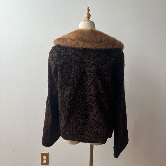 VINTAGE 1950’s Lord & Taylor Genuine Fur Curly Lamb Brown Short Coat Medium - Picture 7 of 12